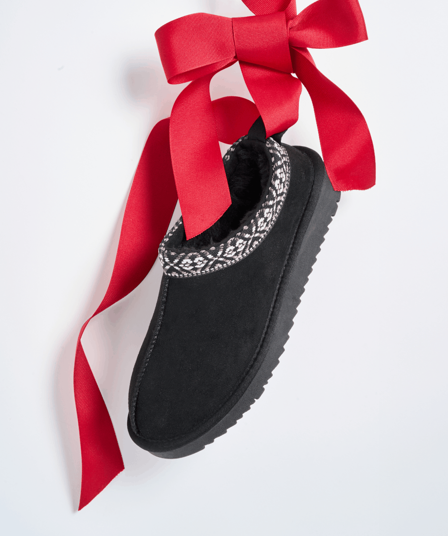 Get cozy with cute & comfy lined styles. 